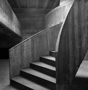 Escada Residência Milan – Arq. Paulo Mendes da Rocha 